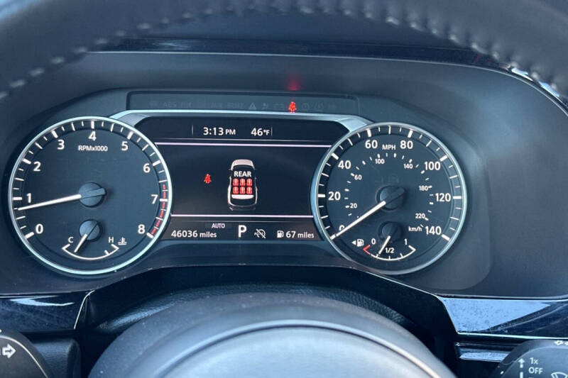 2024 Nissan Pathfinder SV