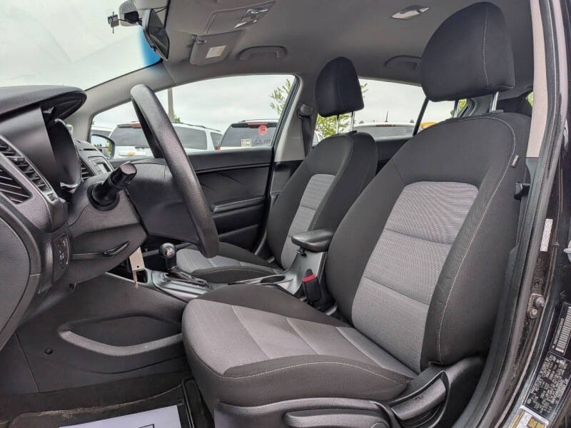 2016 Kia Forte5 LX