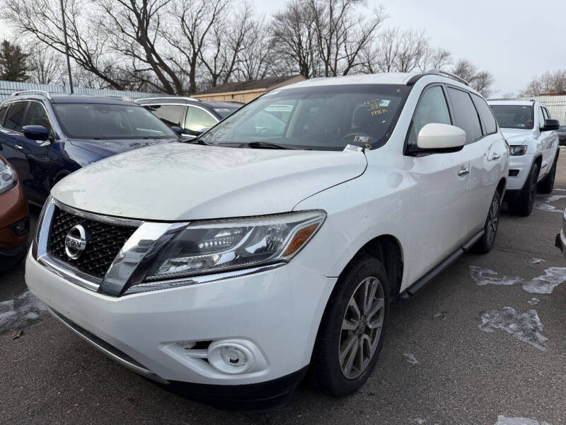 2014 Nissan Pathfinder for sale at Car Depot in Detroit MI