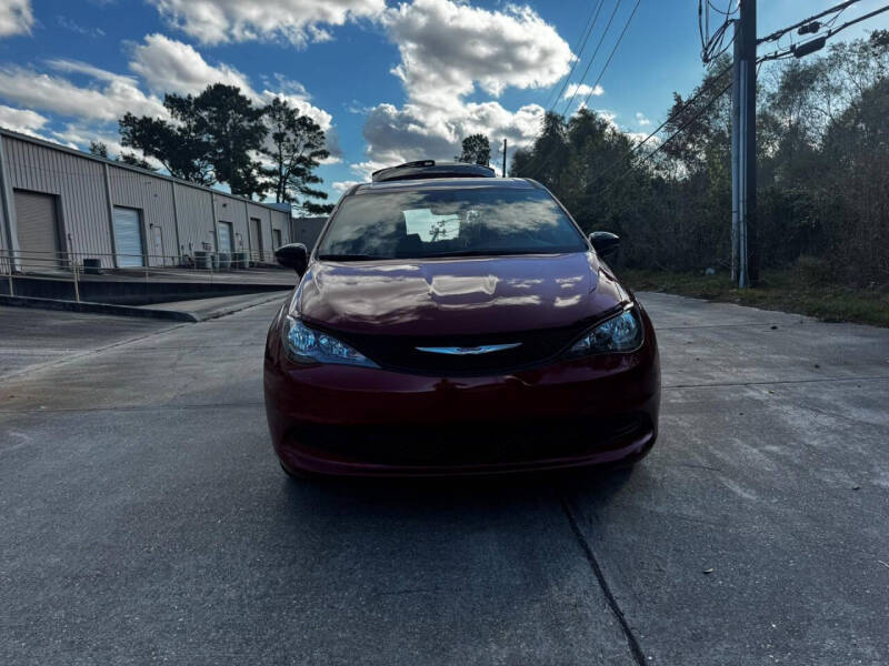 2025 Chrysler Voyager LX