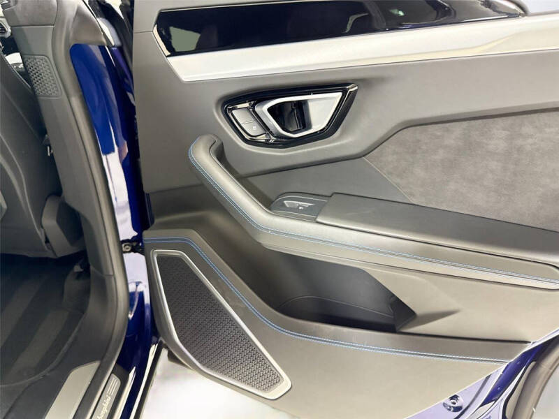 2020 Lamborghini Urus