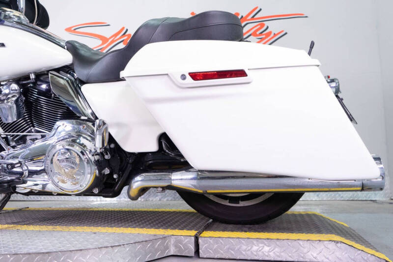 2018 Harley-Davidson Street Glide
