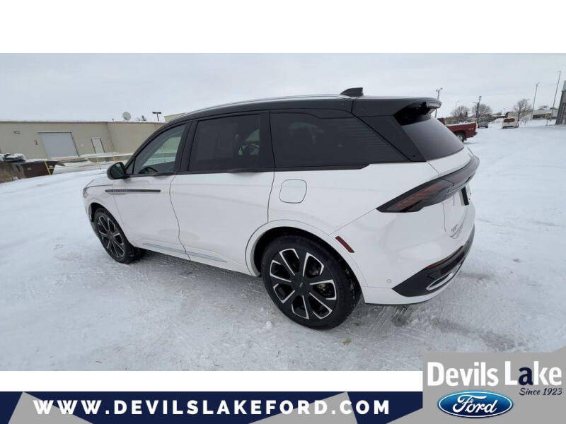 2024 Lincoln Nautilus Reserve