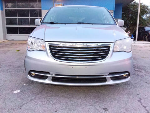 2012 Chrysler Town and Country Touring