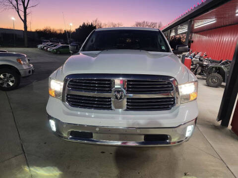 2015 RAM 1500 SLT