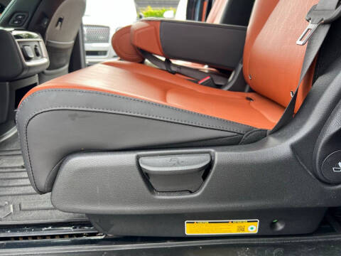 2024 Kia Carnival SX