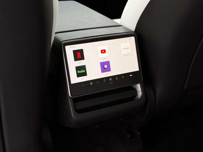 2026 Tesla Model Y Premium