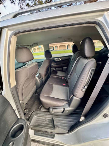 2017 Nissan Pathfinder S