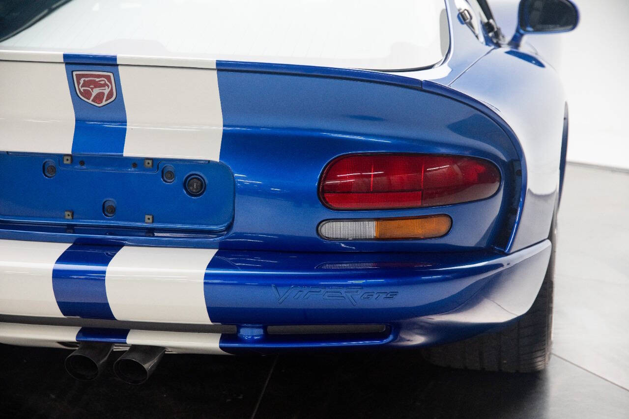 1997 Dodge Viper 48