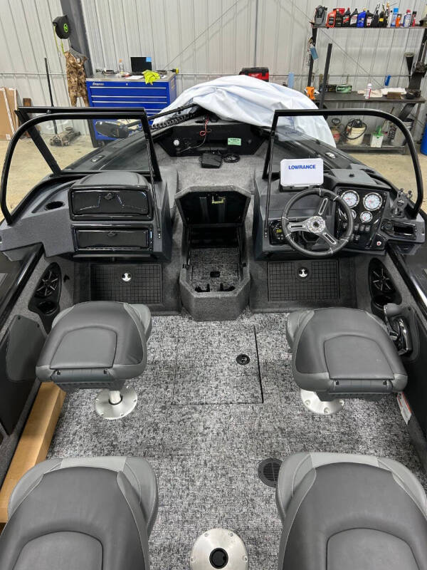 2025 Tracker TARGA 19 COMBO