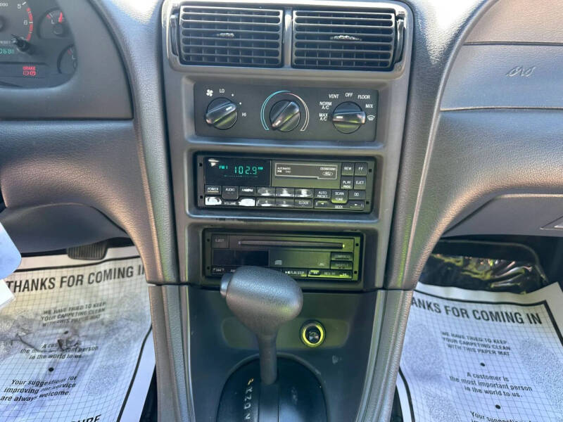 2000 Ford Mustang