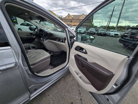 2019 Chrysler Pacifica Touring L