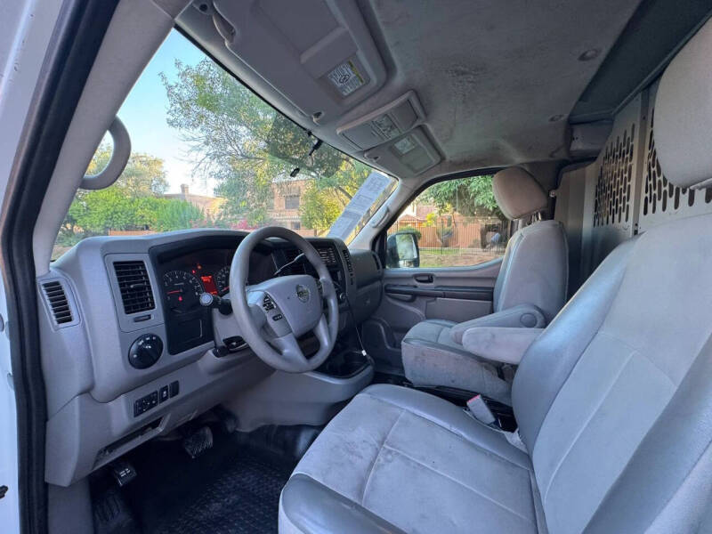 2017 Nissan NV