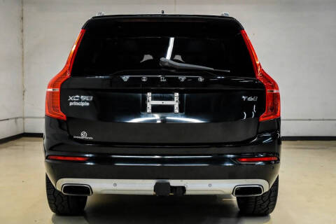 2017 Volvo XC90 T6 Momentum