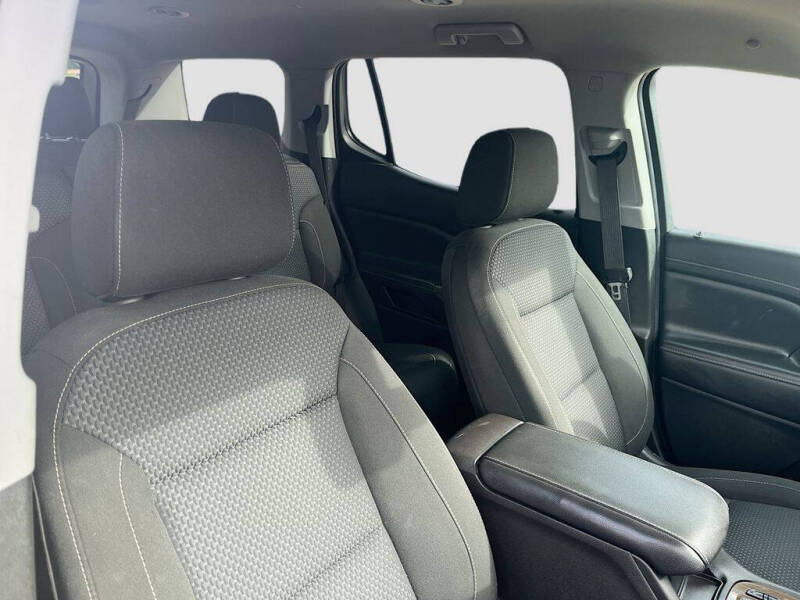 2022 GMC Acadia SLE
