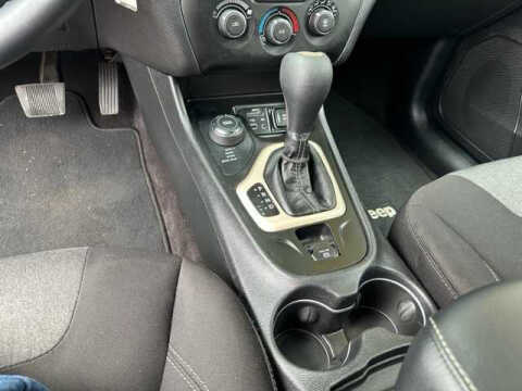 2017 Jeep Cherokee Sport Altitude