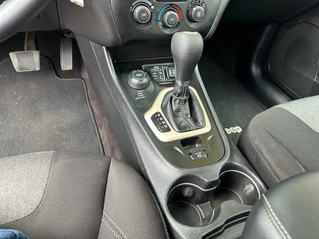 2017 Jeep Cherokee Sport Altitude