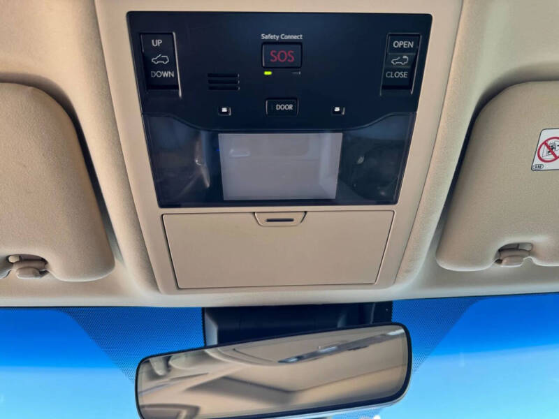 2020 Lexus LX 570 Two-Row