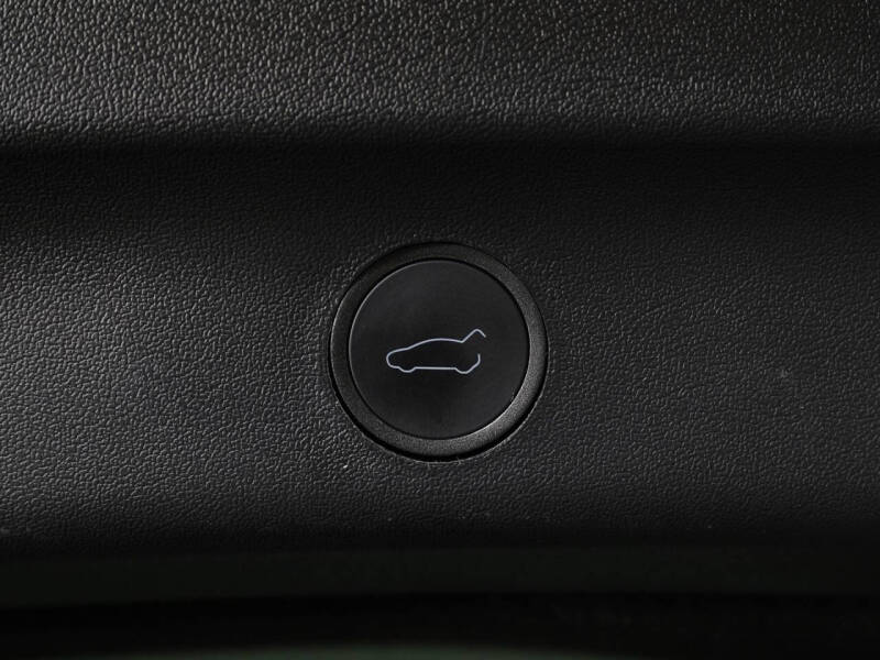 2024 Tesla Model Y Performance