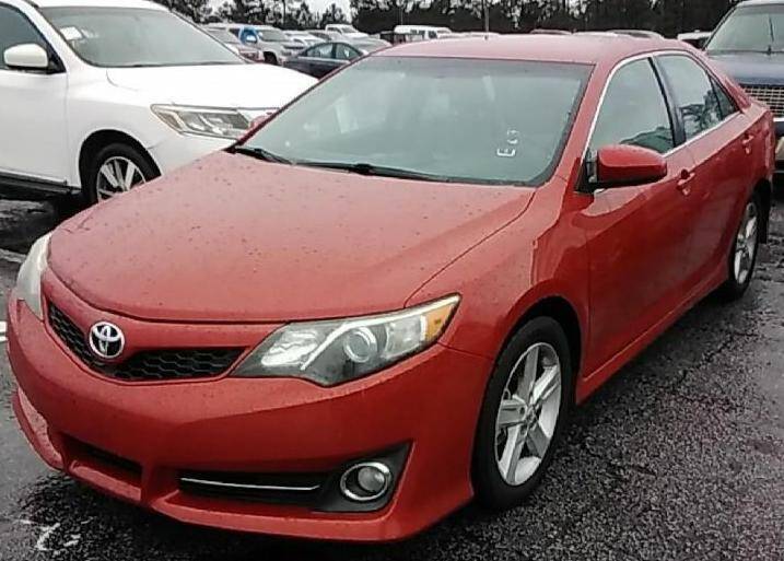 2014 Toyota Camry for sale at Klassic Cars in Lilburn GA