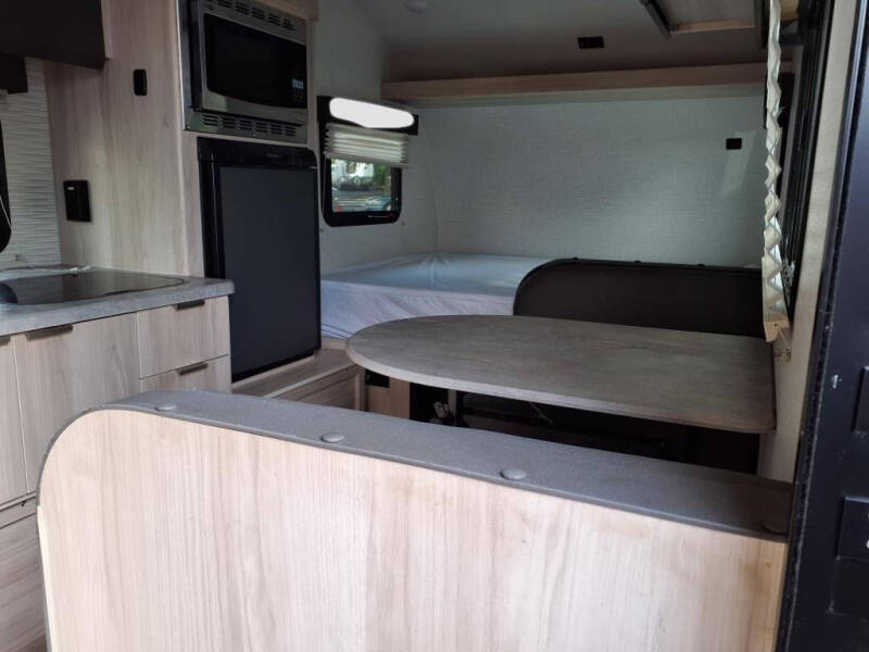 2021  WINNEBAGO