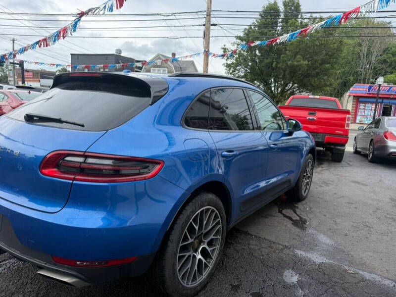 2017 Porsche Macan