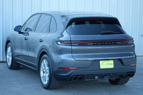 2024 Porsche Cayenne S
