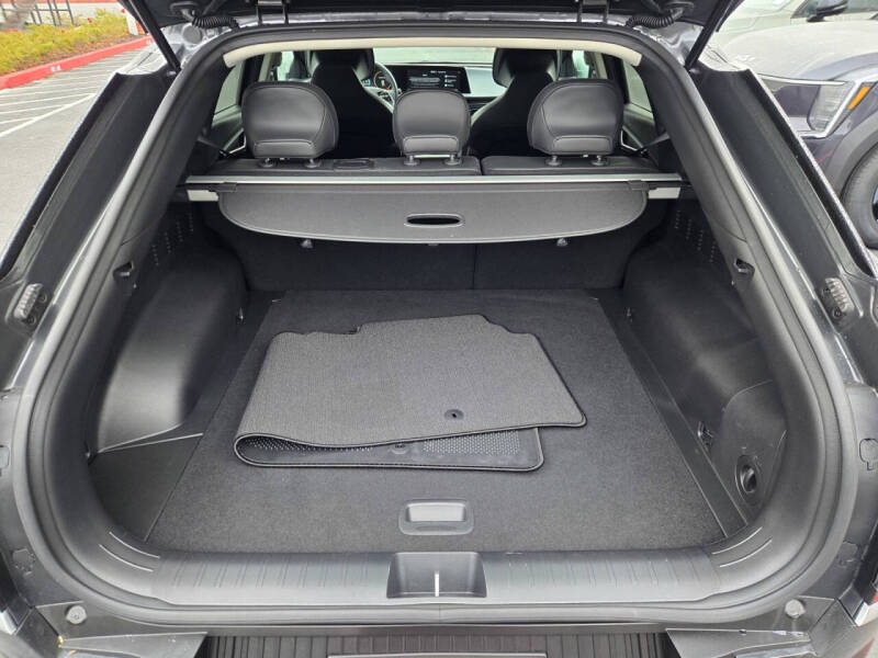 2023 Kia EV6 Light