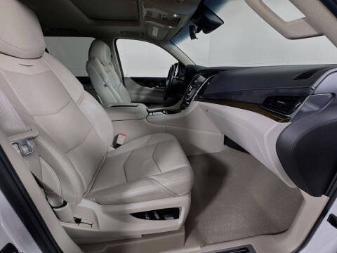 2019 Cadillac Escalade Luxury