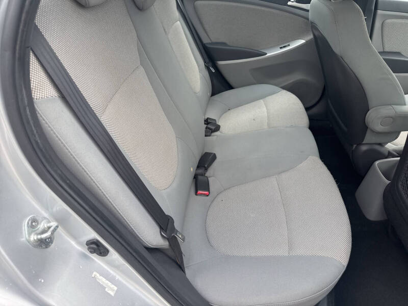 2013 Hyundai Accent GLS