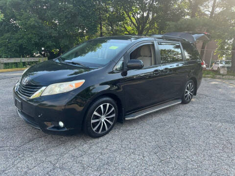 2011 Toyota Sienna LE 7-Passenger