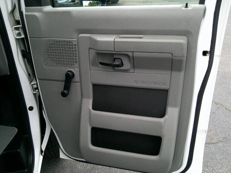 2014 Ford E-Series E-150