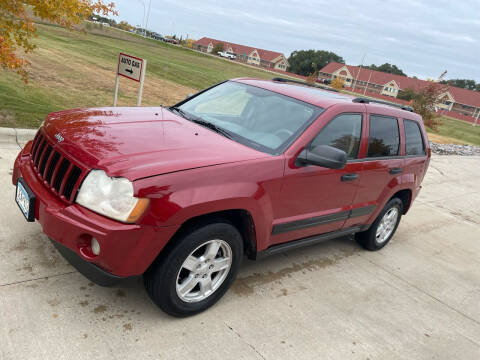 2005 Jeep Grand Cherokee for sale at United Motors in Saint Cloud MN