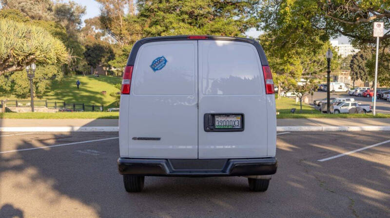 2023 Chevrolet Express 2500