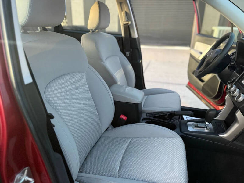 2016 Subaru Forester 2.5i