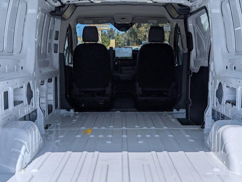 2025 Ford Transit