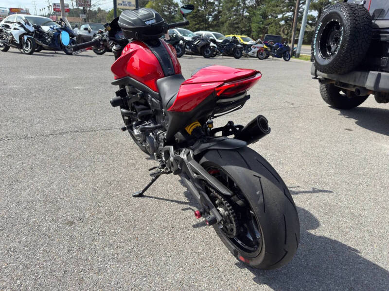 2023 Ducati Monster Plus
