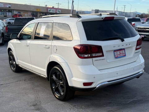 2020 Dodge Journey Crossroad