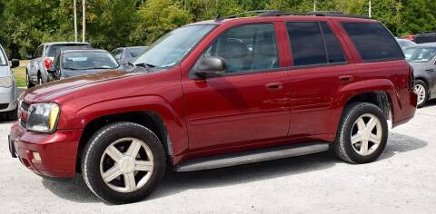 2008 Chevrolet TrailBlazer for sale at PINNACLE ROAD AUTOMOTIVE LLC in Moraine OH