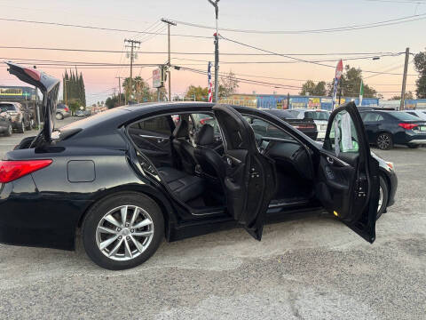 2014 Infiniti Q50 Premium