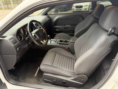 2014 Dodge Challenger SXT