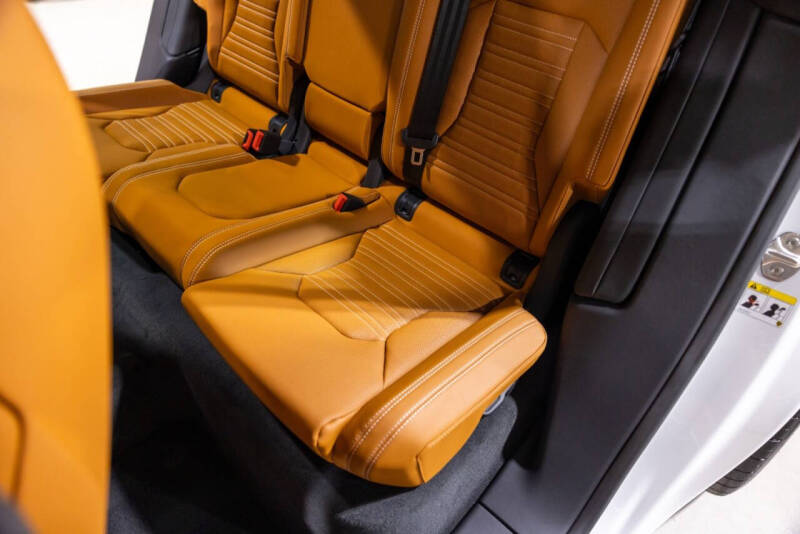 2025 Lamborghini Urus SE