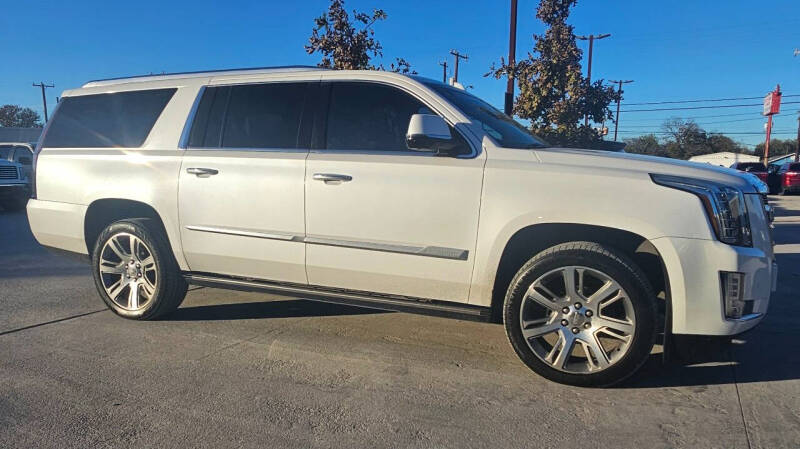 2016 Cadillac Escalade ESV for sale at Auto Finance La Meta in San Antonio TX