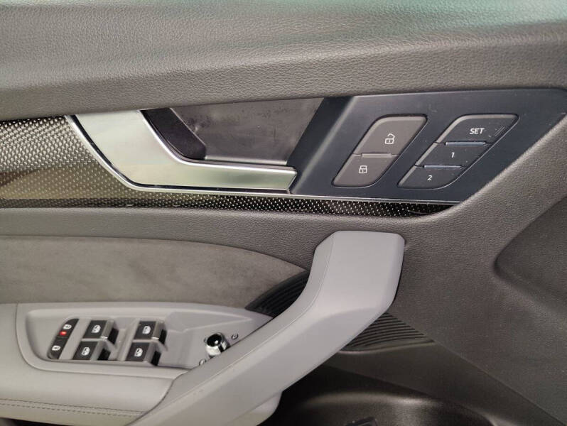 2022 Audi SQ5 3.0T quattro Premium Plus