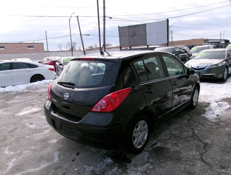 2012 Nissan Versa 1.8 S