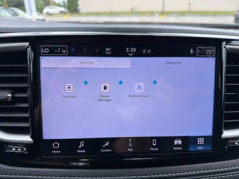 2027 Chrysler Pacifica Select