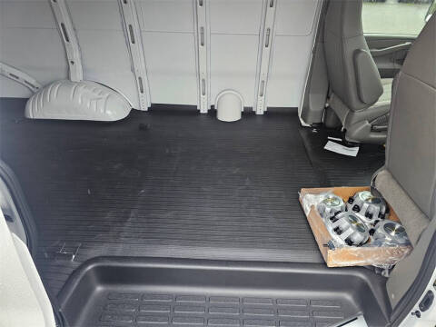 2025 Chevrolet Express 3500