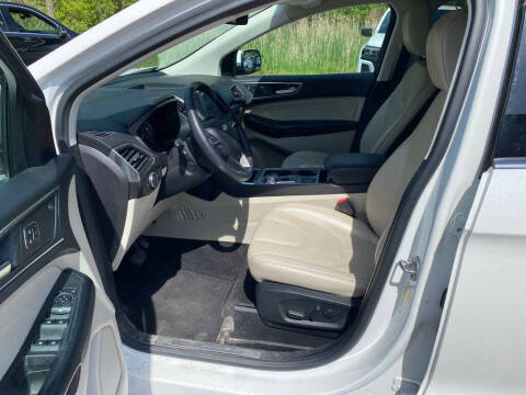 2022 Ford Edge Titanium