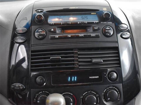 2004 Toyota Sienna