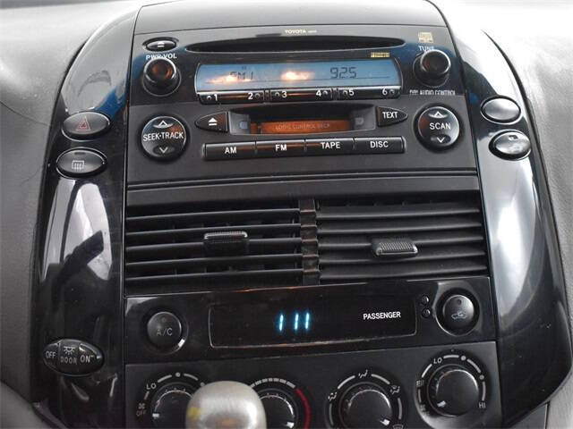 2004 Toyota Sienna